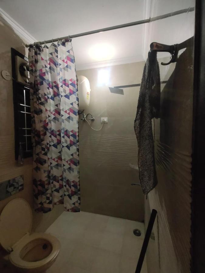 Own Stay New Delhi Bagian luar foto