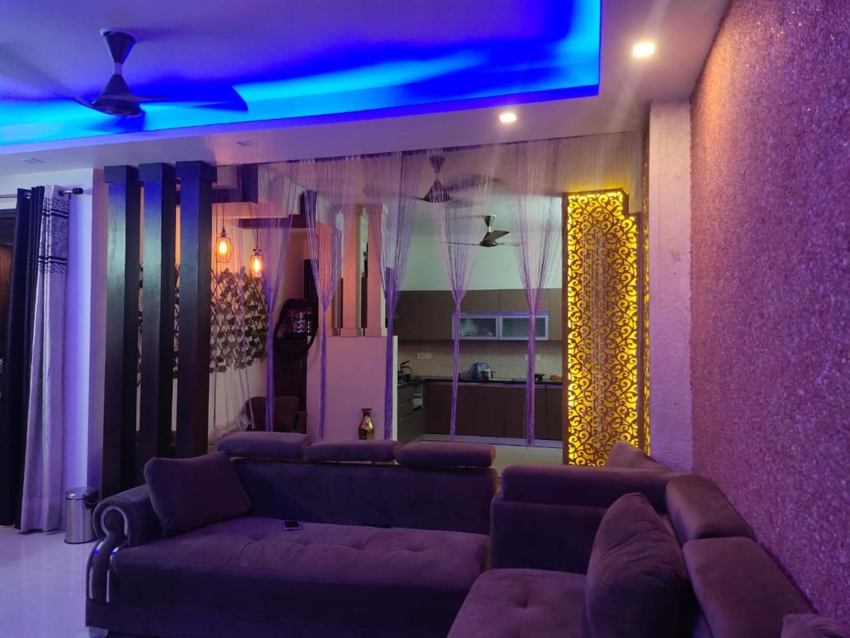 Own Stay New Delhi Bagian luar foto