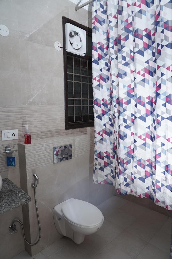 Own Stay New Delhi Bagian luar foto